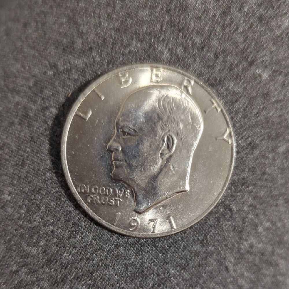 1971 Eisenhower Dollar Coin No Mint